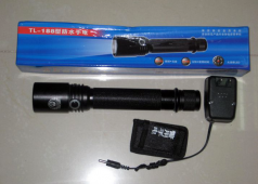 保安防水手電筒